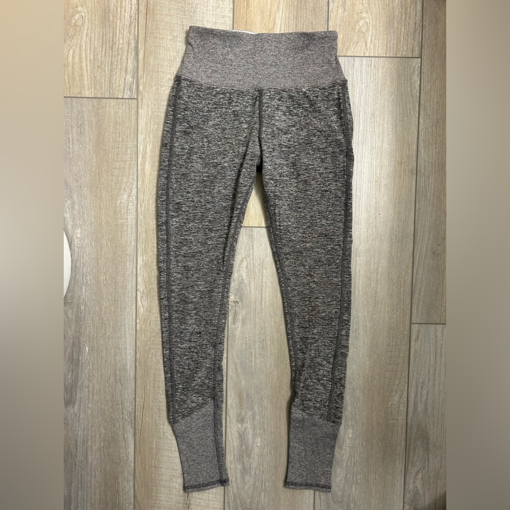 Small Alo Leggings
